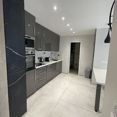 Chez Flo Ap 38 Apartment *